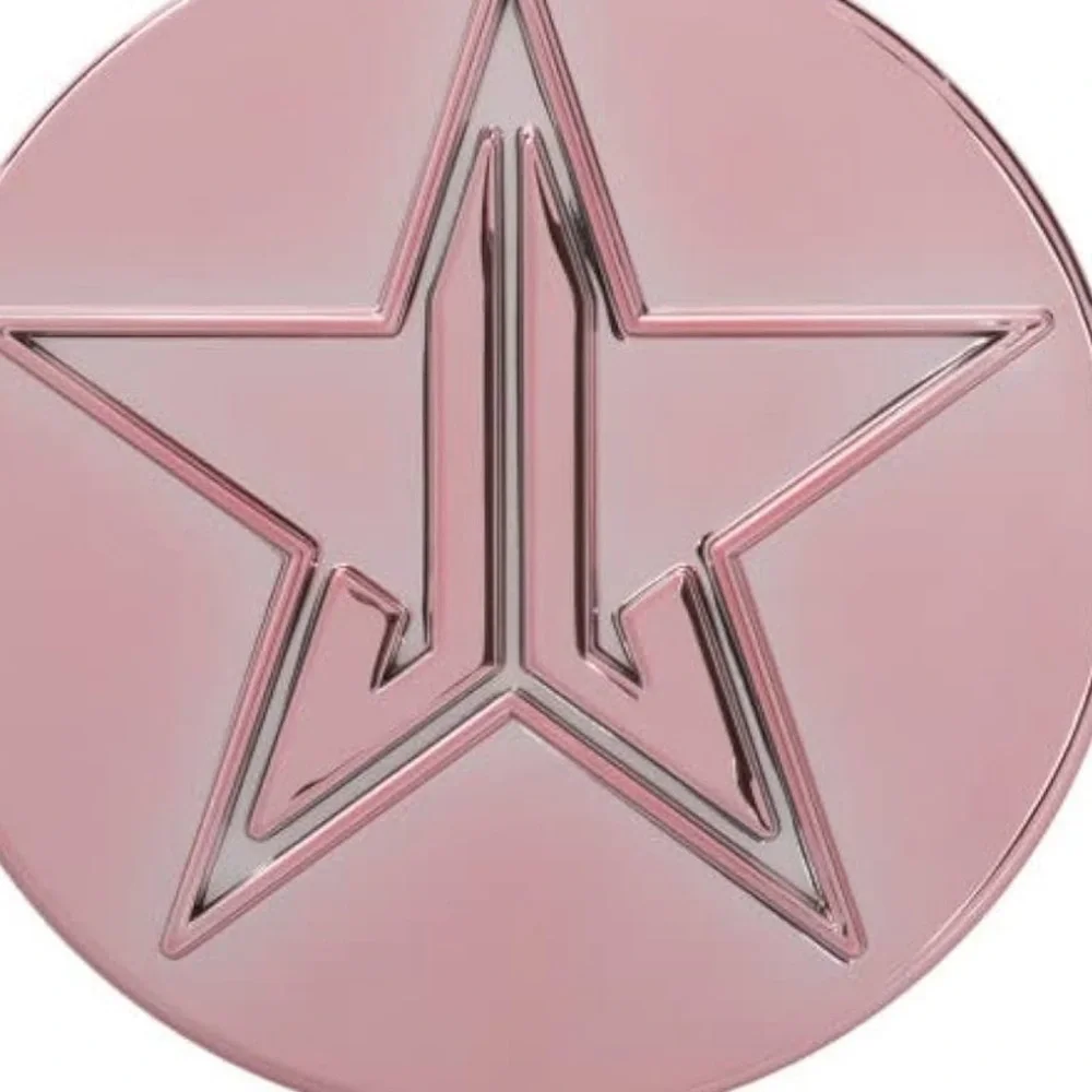 Jeffrey Star Luminous Setting Powder - Shade Honey